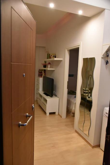 Tiny Treasure Apartment 아테네 외부 사진